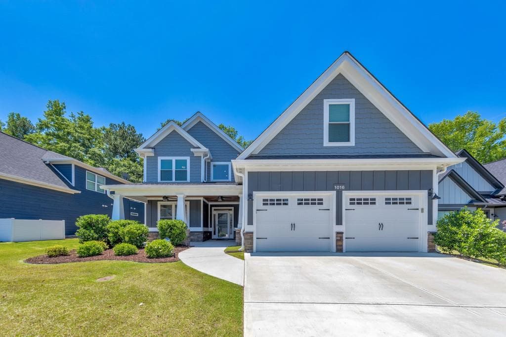 4 bedroom, 3 bathroom, 2,884 sq ft single family residence under contract at 1016 Irwin Tree Farms, Marietta, GA 30064
