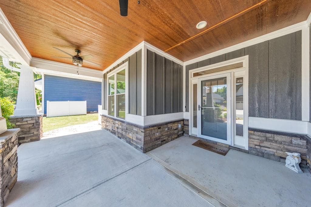 4 bedroom, 3 bathroom, 2,884 sq ft single family residence under contract at 1016 Irwin Tree Farms, Marietta, GA 30064 — photo 3