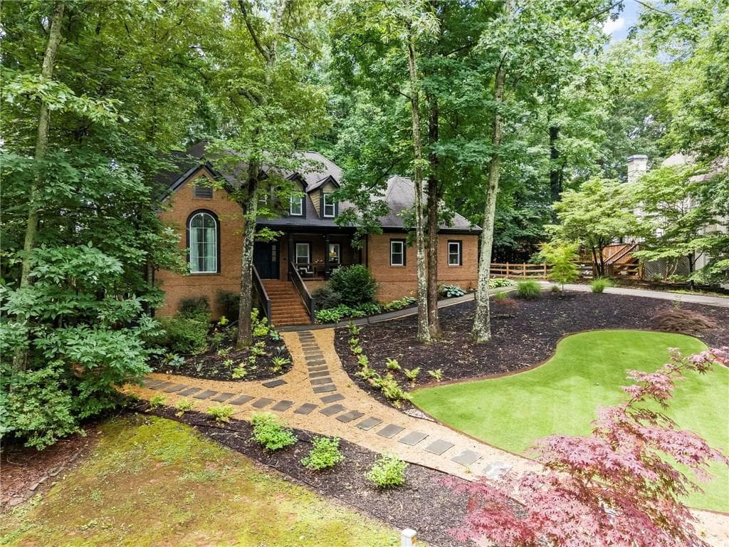 5 bedroom, 5 bathroom, 4,100 sq ft single family residence for sale at 2598 Cricket Court, Marietta, GA 30064 — photo 2
