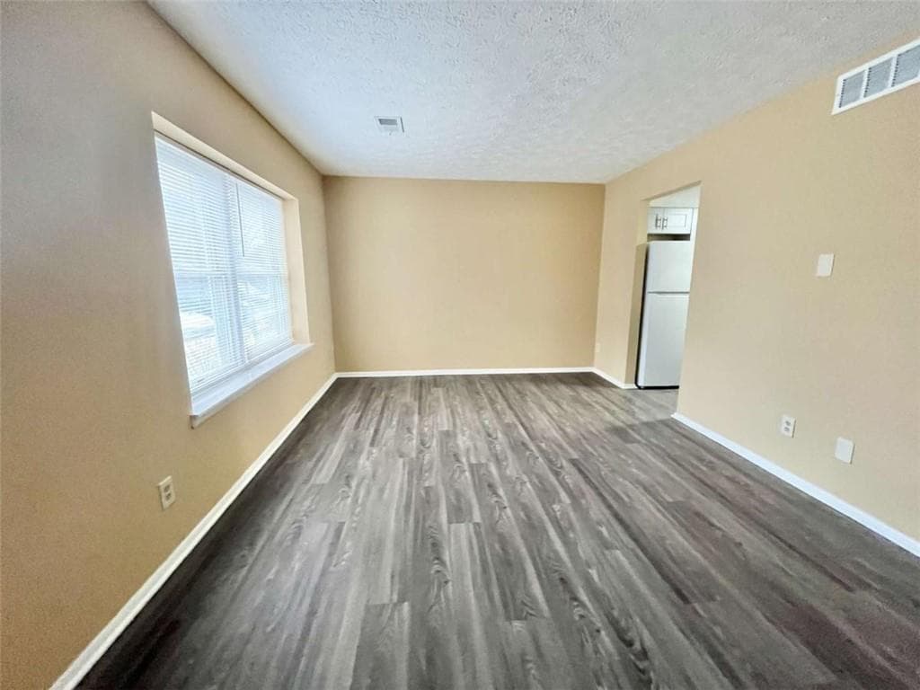 2 bedroom, 3 bathroom, 1,240 sq ft single family residence for rent at 6418 Meadow Rue Drive, Peachtree Corners, GA 30092 for $1,799 a month — photo 2
