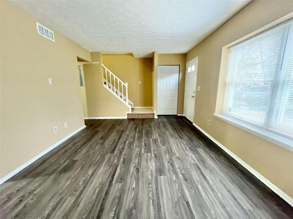 2 bedroom, 3 bathroom, 1,240 sq ft single family residence for rent at 6418 Meadow Rue Drive, Peachtree Corners, GA 30092 for $1,799 a month — photo 4