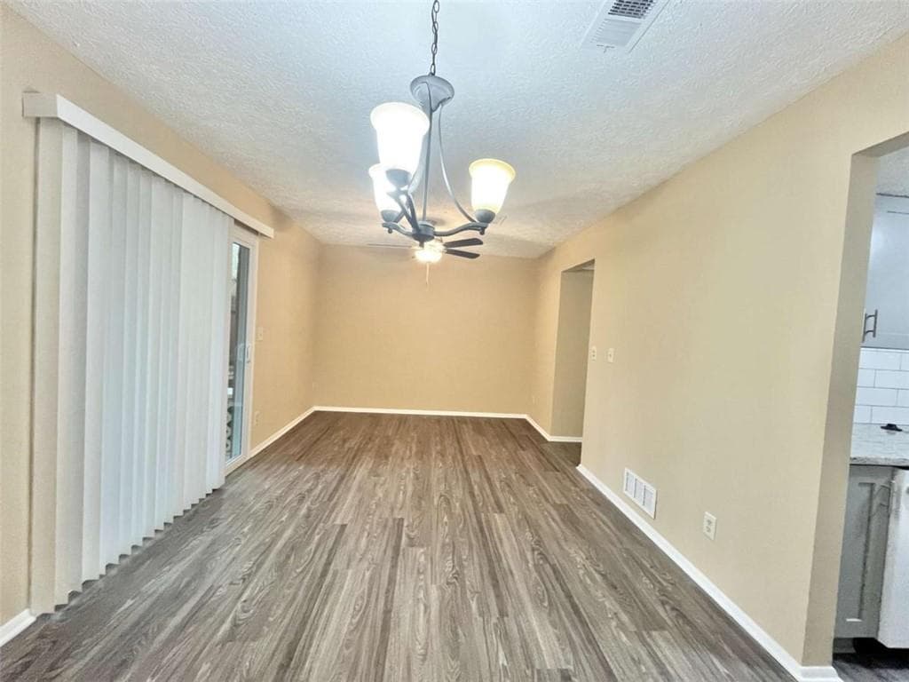 2 bedroom, 3 bathroom, 1,240 sq ft single family residence for rent at 6418 Meadow Rue Drive, Peachtree Corners, GA 30092 for $1,799 a month — photo 10