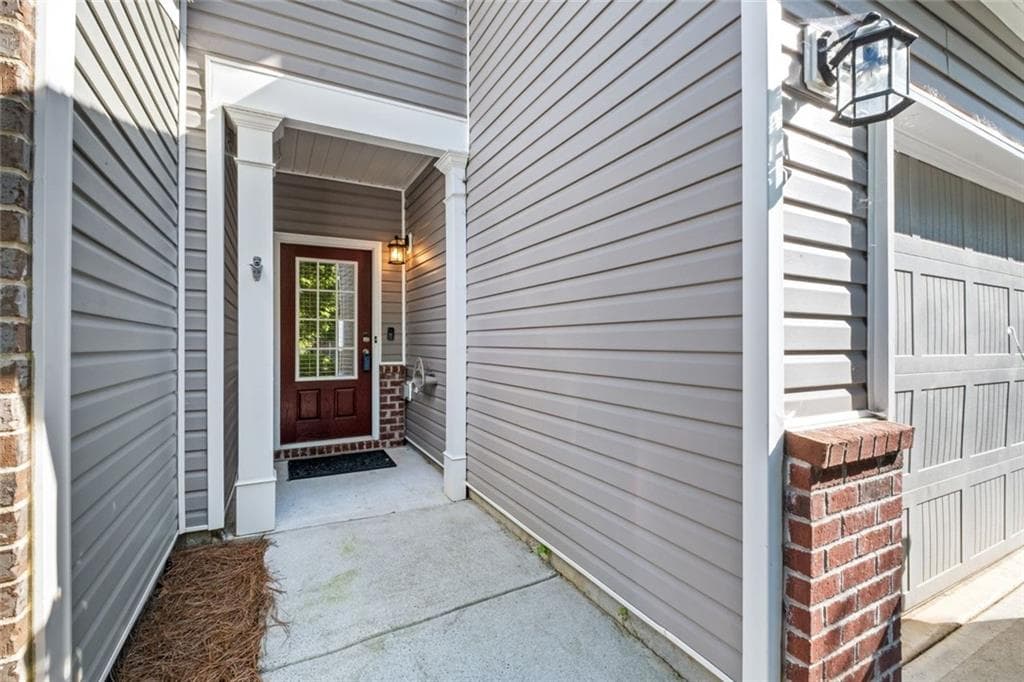 4 bedroom, 3 bathroom, 2,417 sq ft townhouse for sale at 1357 Brookmere Way, Cumming, GA 30040 — photo 4