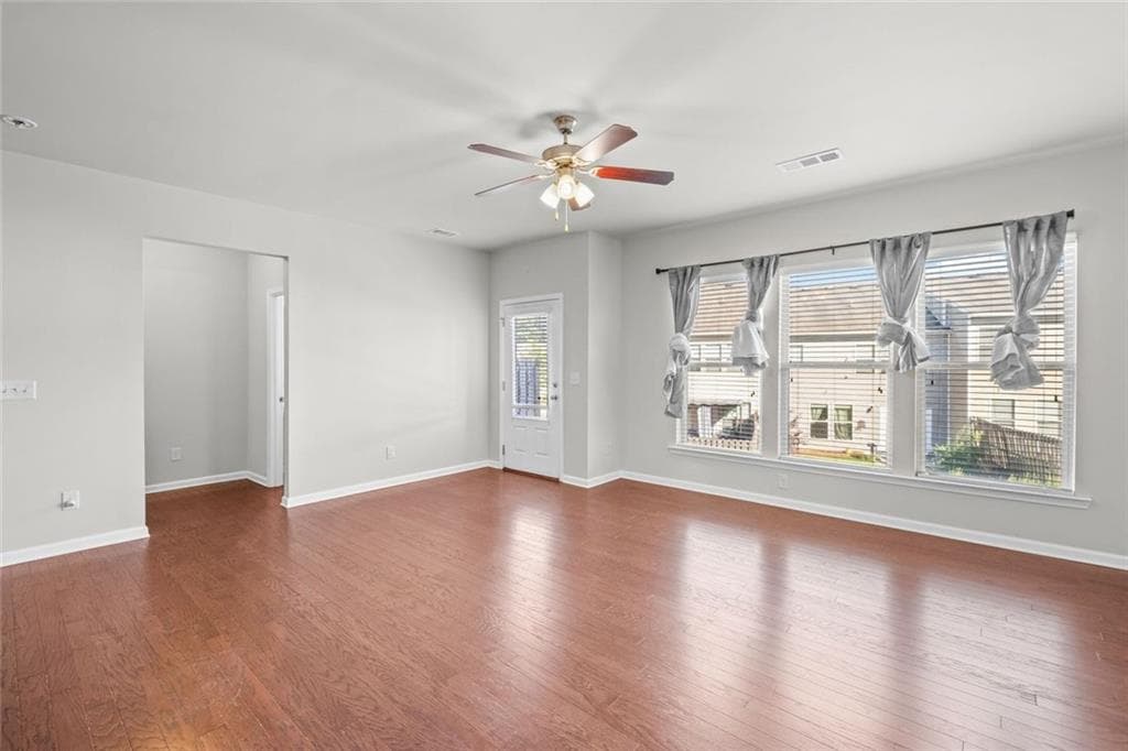 4 bedroom, 3 bathroom, 2,417 sq ft townhouse for sale at 1357 Brookmere Way, Cumming, GA 30040 — photo 7