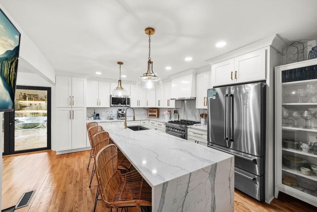 3 bedroom, 3 bathroom, 2,704 sq ft single family residence for sale at 4211 Gladney Drive, Atlanta, GA 30340 — photo 7