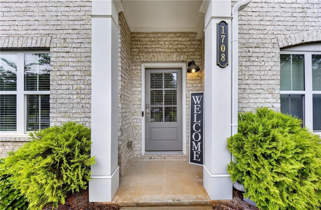 3 bedroom, 4 bathroom, 2,140 sq ft townhouse for sale at 1708 Evenstad Way, Smyrna, GA 30080 — photo 1 of 40