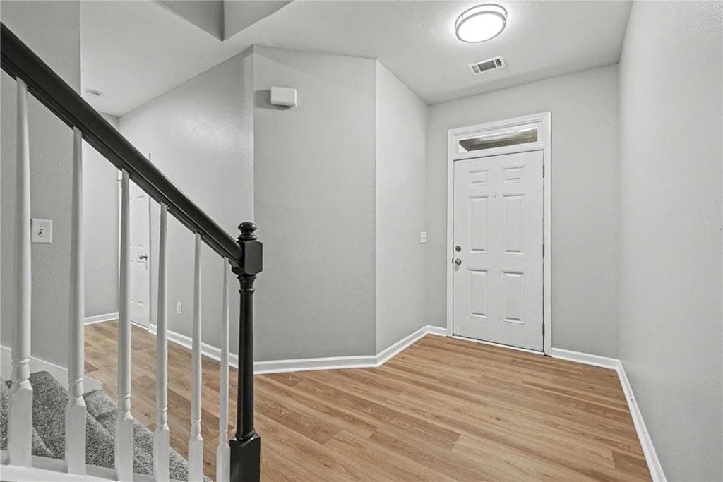 3 bedroom, 3 bathroom, 1,982 sq ft single family residence for sale at 208 Ranier Court, Canton, GA 30114 — photo 9