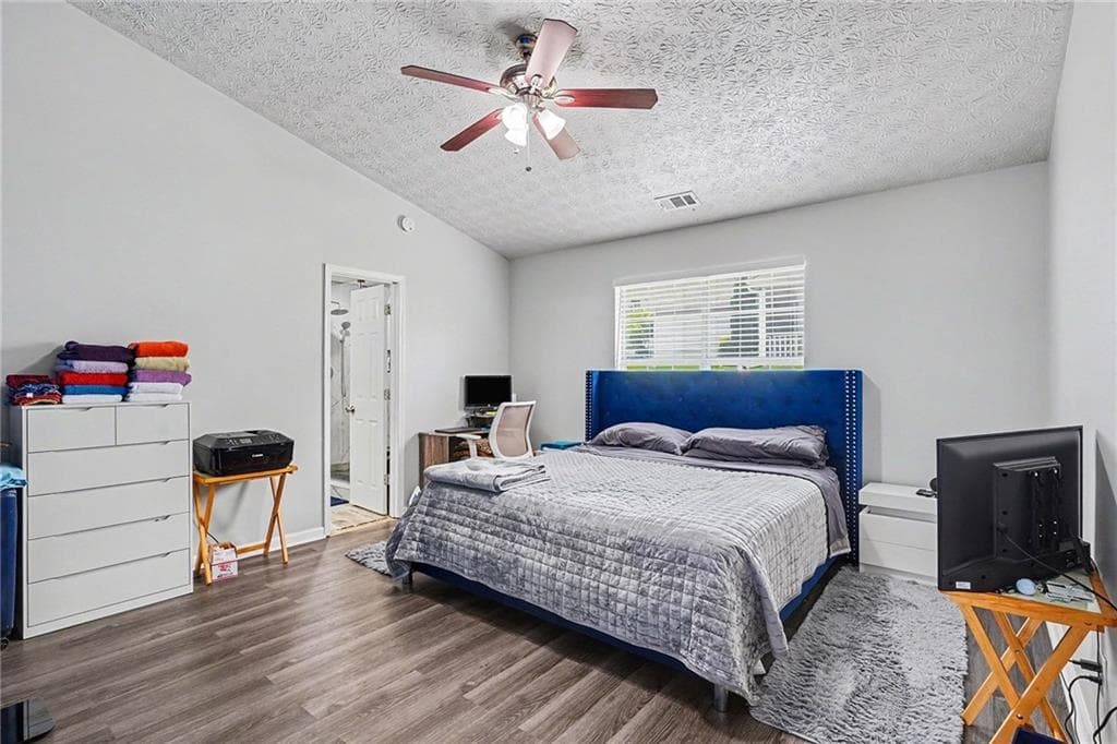 3 bedroom, 2 bathroom, 1,300 sq ft single family residence under contract at 2750 Mill Lake Way, Morrow, GA 30260 — photo 9