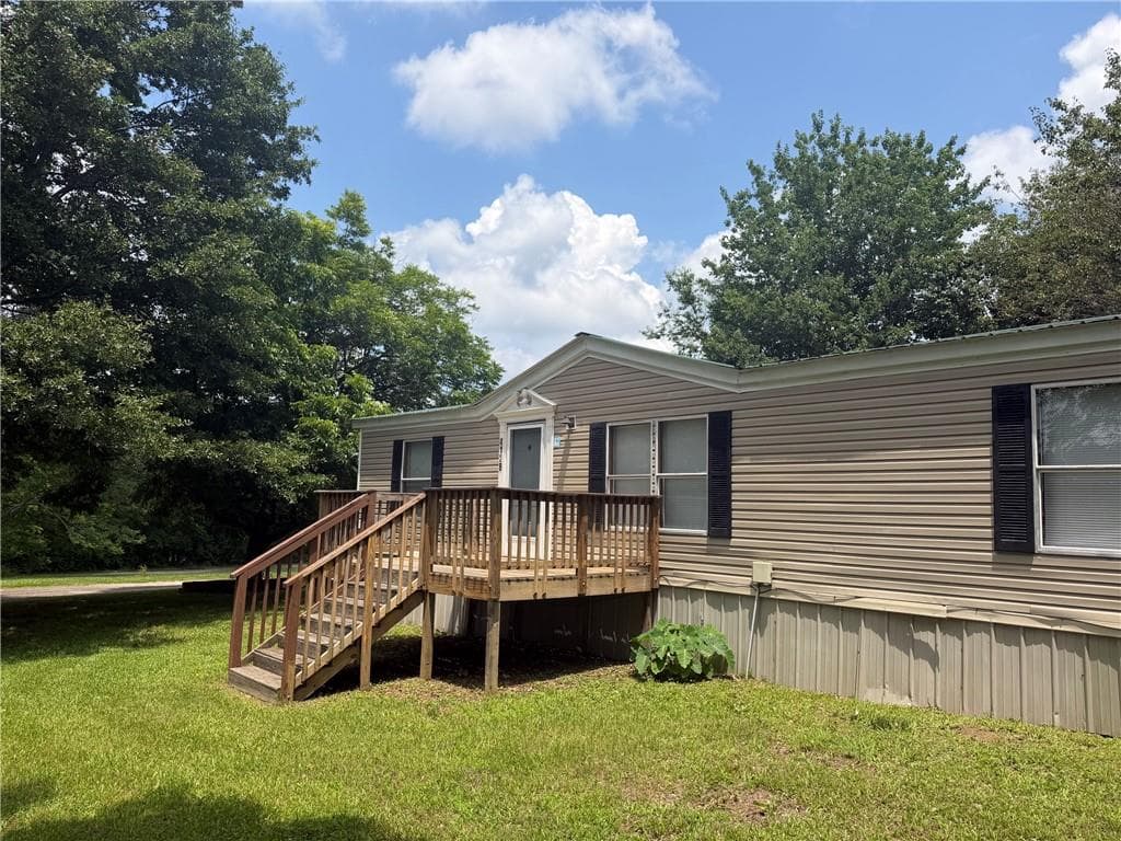 3 bedroom, 2 bathroom, 1,152 sq ft single family residence under contract at 4128 Price Road, Gainesville, GA 30506 — photo 3
