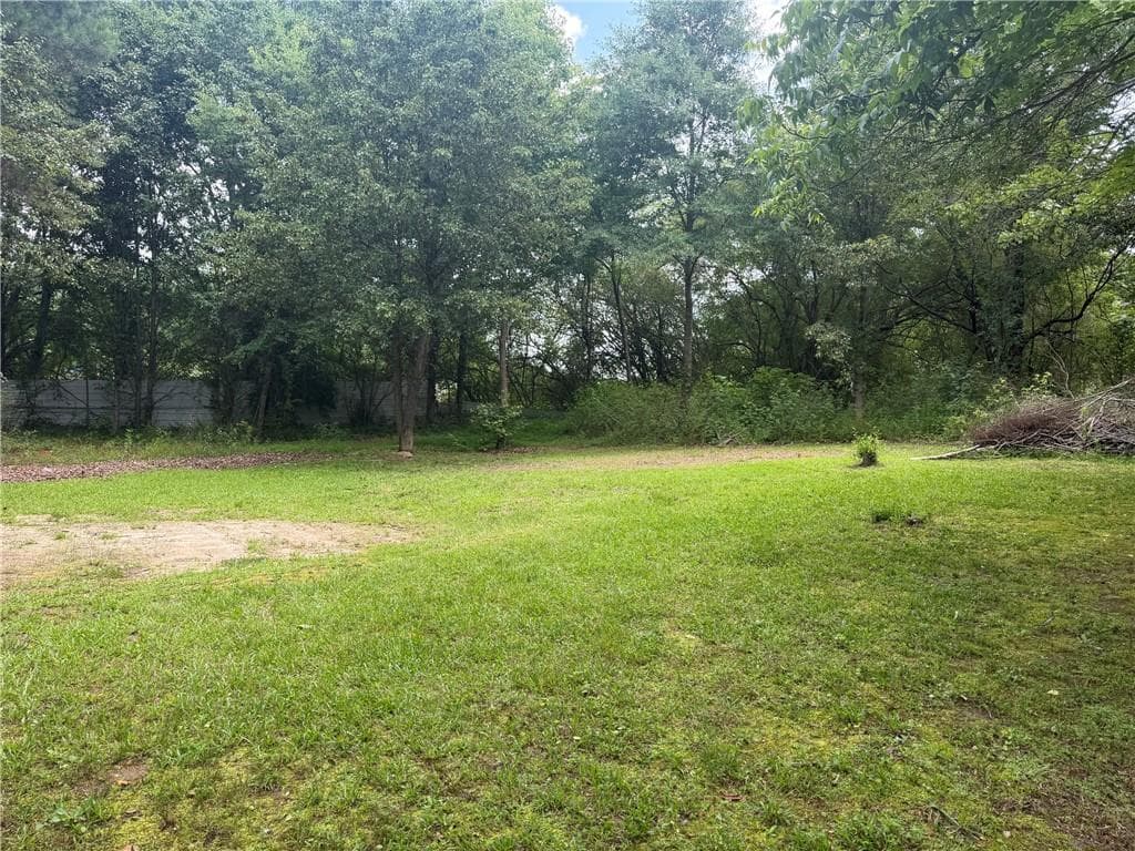3 bedroom, 2 bathroom, 1,152 sq ft single family residence under contract at 4128 Price Road, Gainesville, GA 30506 — photo 9