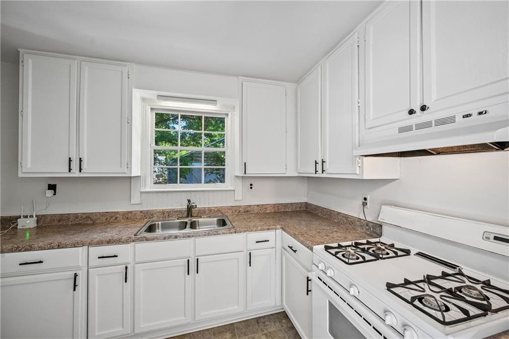 3 bedroom, 2 bathroom, 1,580 sq ft single family residence for sale at 523 Ashburton Avenue, Decatur, GA 30032 — photo 9
