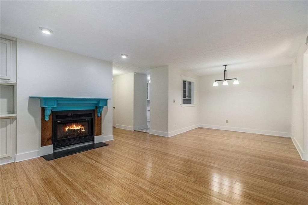 1 bedroom, 1 bathroom, 861 sq ft condominium sold at 708 Woodcliff Drive, Atlanta, GA 30350