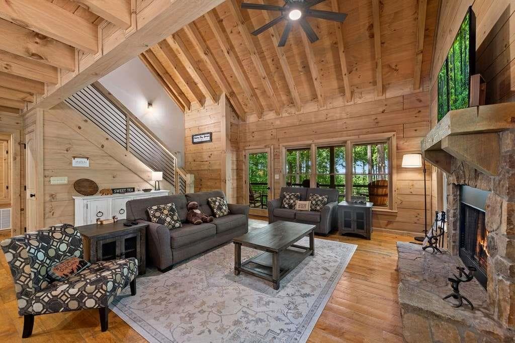 4 bedroom, 4 bathroom, 2,500 sq ft single family residence for sale at 391 Little Bushy Head Road, Blue Ridge, GA 30513 — photo 3