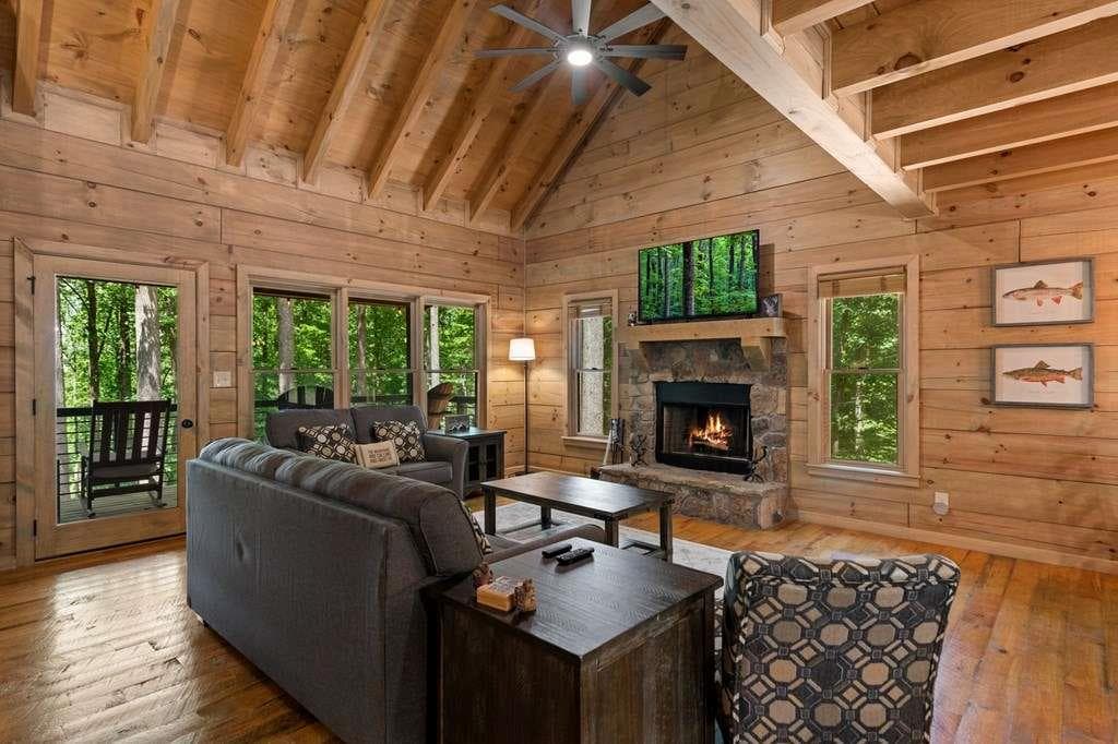 4 bedroom, 4 bathroom, 2,500 sq ft single family residence for sale at 391 Little Bushy Head Road, Blue Ridge, GA 30513 — photo 6