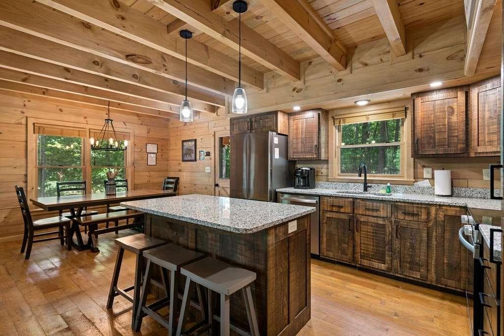 4 bedroom, 4 bathroom, 2,500 sq ft single family residence for sale at 391 Little Bushy Head Road, Blue Ridge, GA 30513 — photo 7