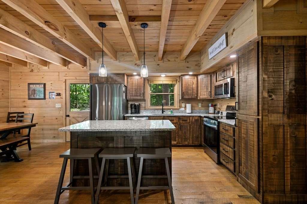 4 bedroom, 4 bathroom, 2,500 sq ft single family residence for sale at 391 Little Bushy Head Road, Blue Ridge, GA 30513 — photo 9