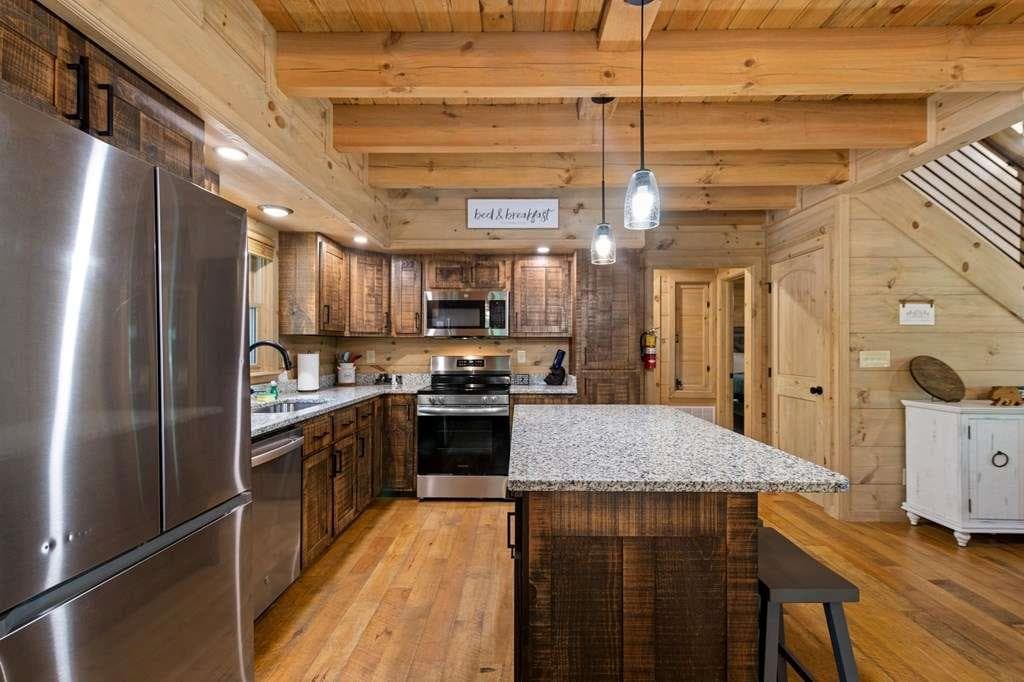 4 bedroom, 4 bathroom, 2,500 sq ft single family residence for sale at 391 Little Bushy Head Road, Blue Ridge, GA 30513 — photo 10