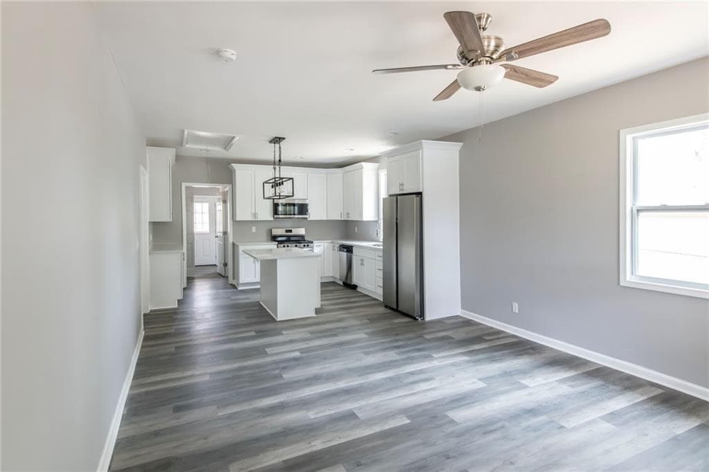 3 bedroom, 2 bathroom, 1,352 sq ft single family residence under contract at 520 Pate Drive, Villa Rica, GA 30180 — photo 9