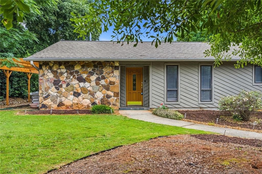 3 bedroom, 2 bathroom, 2,310 sq ft single family residence for sale at 4759 Mockernut Court, Lilburn, GA 30047 — photo 4