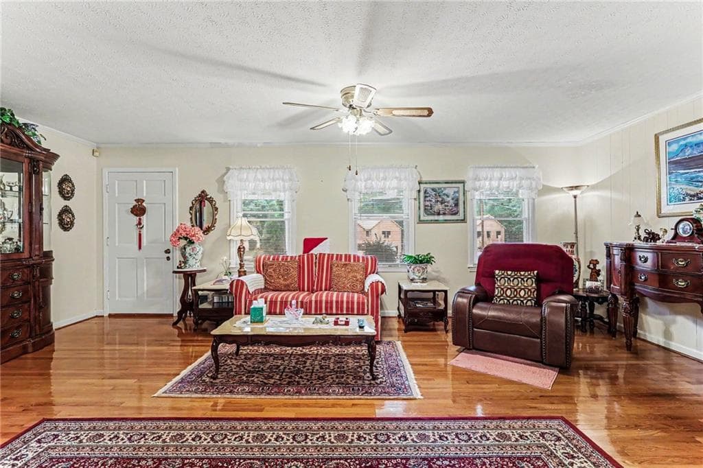 3 bedroom, 2 bathroom, 1,589 sq ft single family residence for sale at 3418 Lake Drive, Lawrenceville, GA 30044 — photo 6