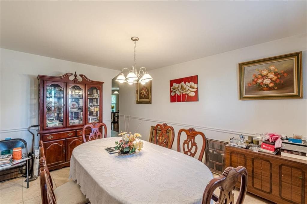 5 bedroom, 3 bathroom, 2,992 sq ft single family residence for sale at 11645 Kades Trail, Hampton, GA 30228 — photo 5