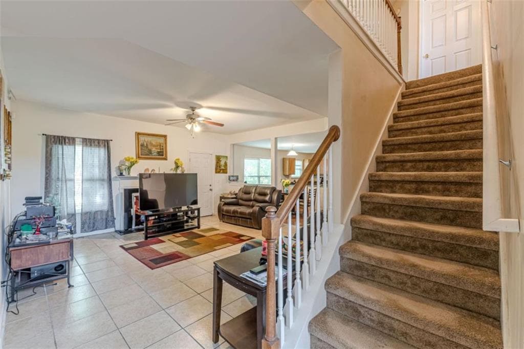 5 bedroom, 3 bathroom, 2,992 sq ft single family residence for sale at 11645 Kades Trail, Hampton, GA 30228 — photo 7