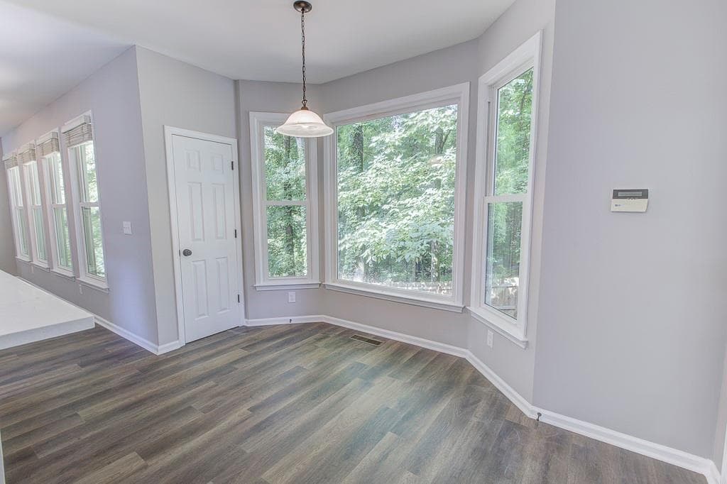 4 bedroom, 3 bathroom, 2,456 sq ft single family residence for sale at 4520 Wexford Court, Cumming, GA 30040 — photo 8