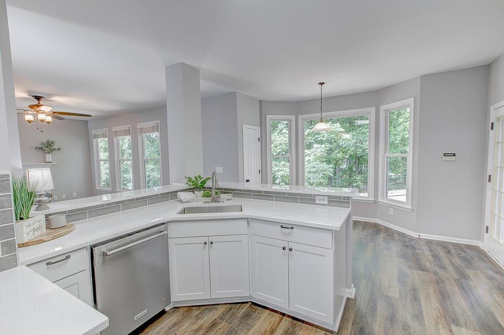 4 bedroom, 3 bathroom, 2,456 sq ft single family residence for sale at 4520 Wexford Court, Cumming, GA 30040 — photo 5