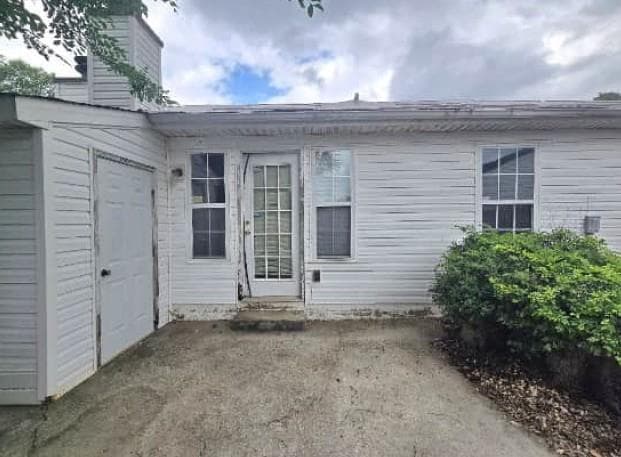 2 bedroom, 2 bathroom, 1,118 sq ft single family residence for sale at 5 Charlestowne Drive, Augusta, GA 30907 — photo 2