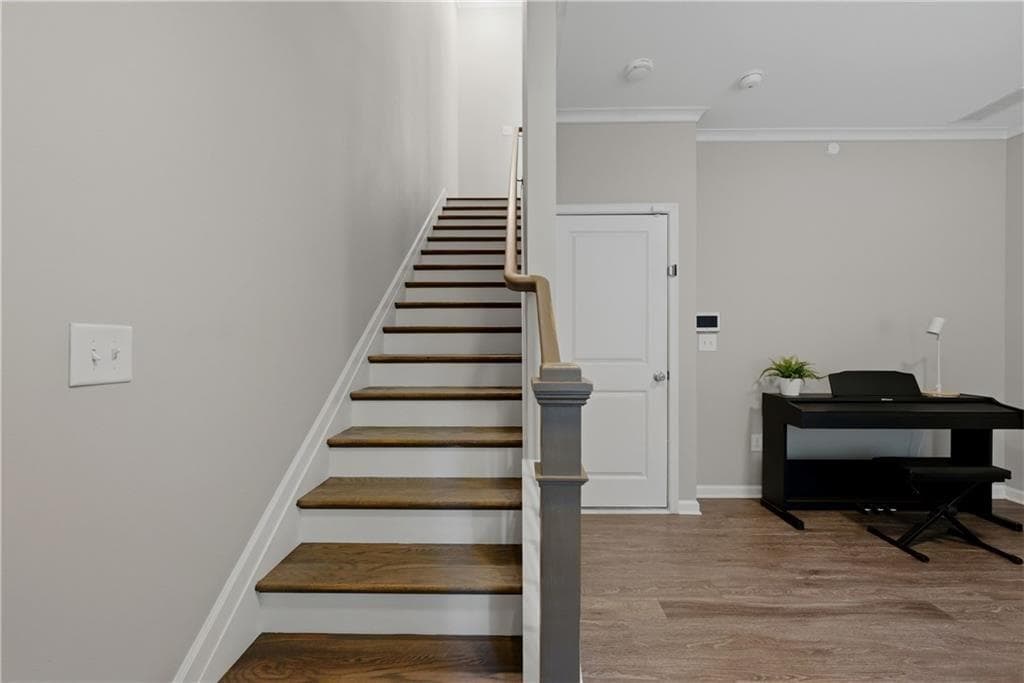 2 bedroom, 3 bathroom, 1,300 sq ft townhouse for sale at 633 Broadview Place, Atlanta, GA 30324 — photo 3