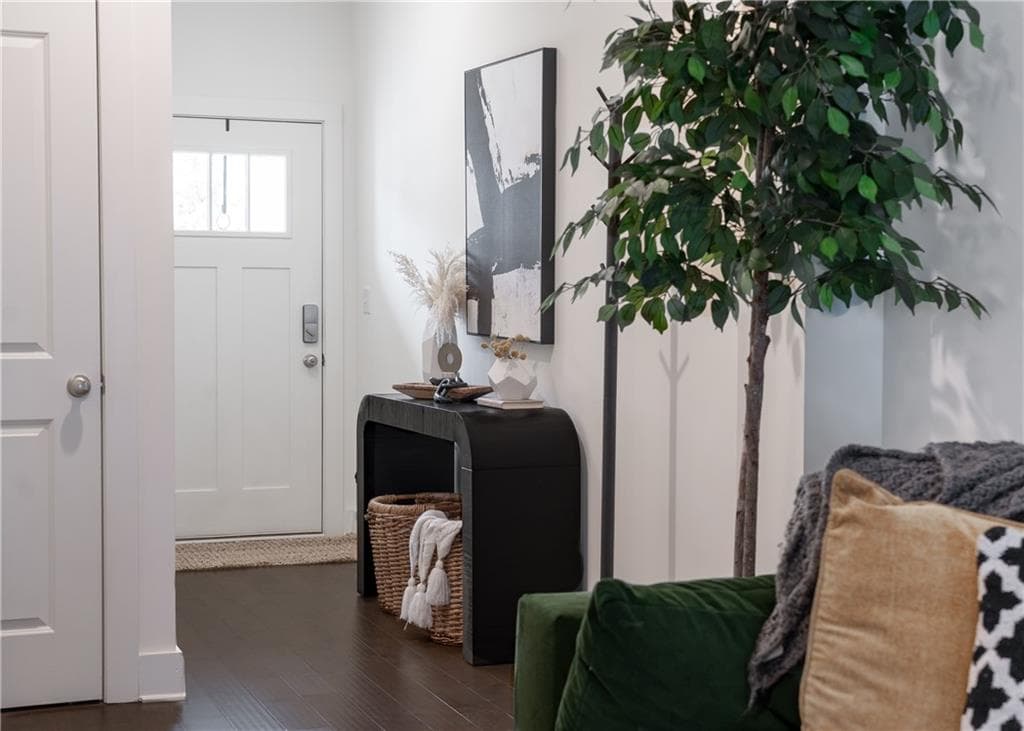 3 bedroom, 3 bathroom, 1,611 sq ft townhouse for sale at 6350 Princeton Ridge Drive, Lithonia, GA 30058 — photo 5