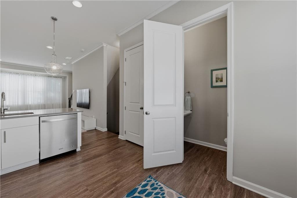 2 bedroom, 3 bathroom, 1,300 sq ft townhouse for sale at 633 Broadview Place, Atlanta, GA 30324 — photo 10