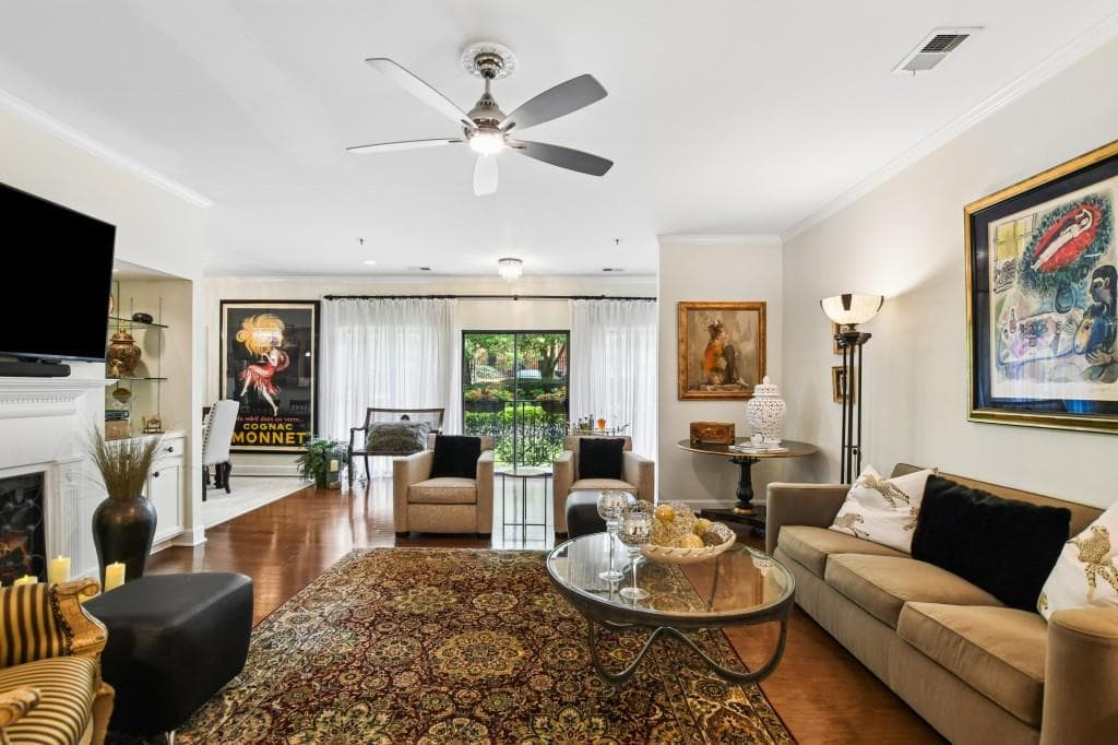 2 bedroom, 3 bathroom, 1,720 sq ft condominium for sale at 2921 Lenox Road 103, Atlanta, GA 30324 — photo 3