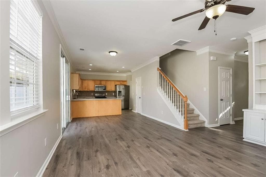 3 bedroom, 4 bathroom, 2,000 sq ft single family residence for sale at 328 Hiawassee Drive, Woodstock, GA 30188 — photo 8