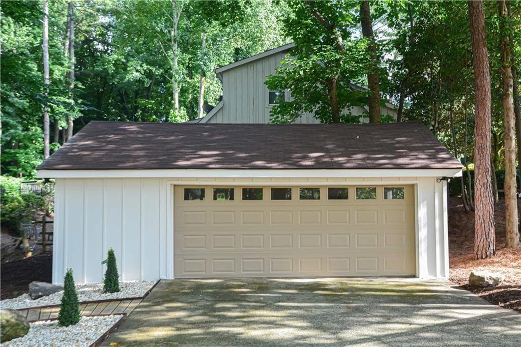 3 bedroom, 2 bathroom, 2,400 sq ft single family residence for sale at 776 Fairfield Drive, Marietta, GA 30068 — photo 5