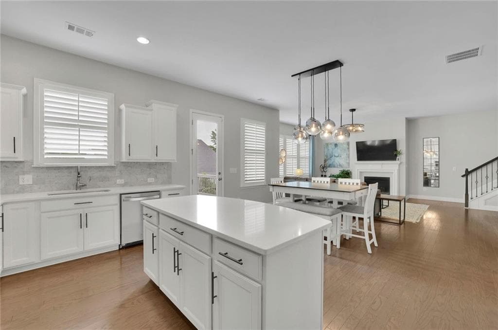 6 bedroom, 4 bathroom, 3,306 sq ft single family residence for sale at 1145 Waters Way, Kennesaw, GA 30152 — photo 5