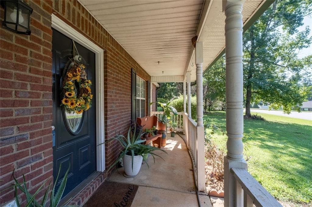 4 bedroom, 2 bathroom, 2,021 sq ft single family residence for sale at 1003 Ola Dale Drive, Mcdonough, GA 30252 — photo 5