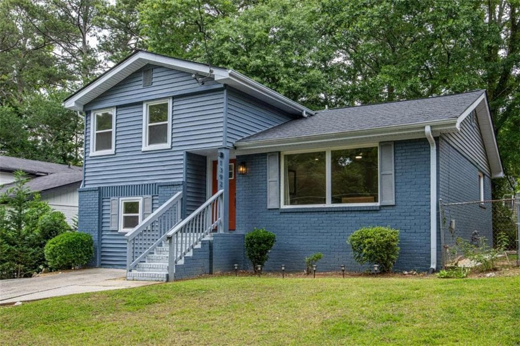 3 bedroom, 2 bathroom, 1,657 sq ft single family residence for sale at 1392 Willow Trail, Atlanta, GA 30311 — photo 2