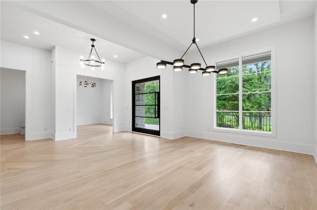 5 bedroom, 6 bathroom, 5,200 sq ft single family residence under contract at 2620 Caney Road, Alpharetta, GA 30005 — photo 3