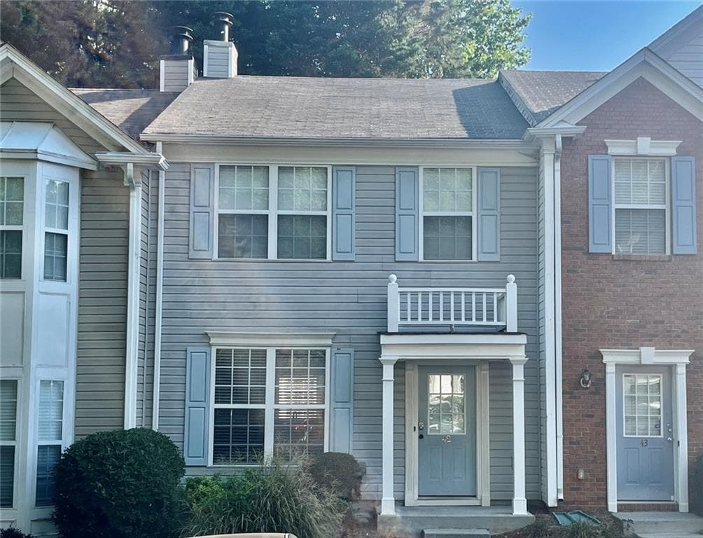 2 bedroom, 3 bathroom, 1,316 sq ft townhouse for sale at 4645 Valais Court 42, Alpharetta, GA 30022