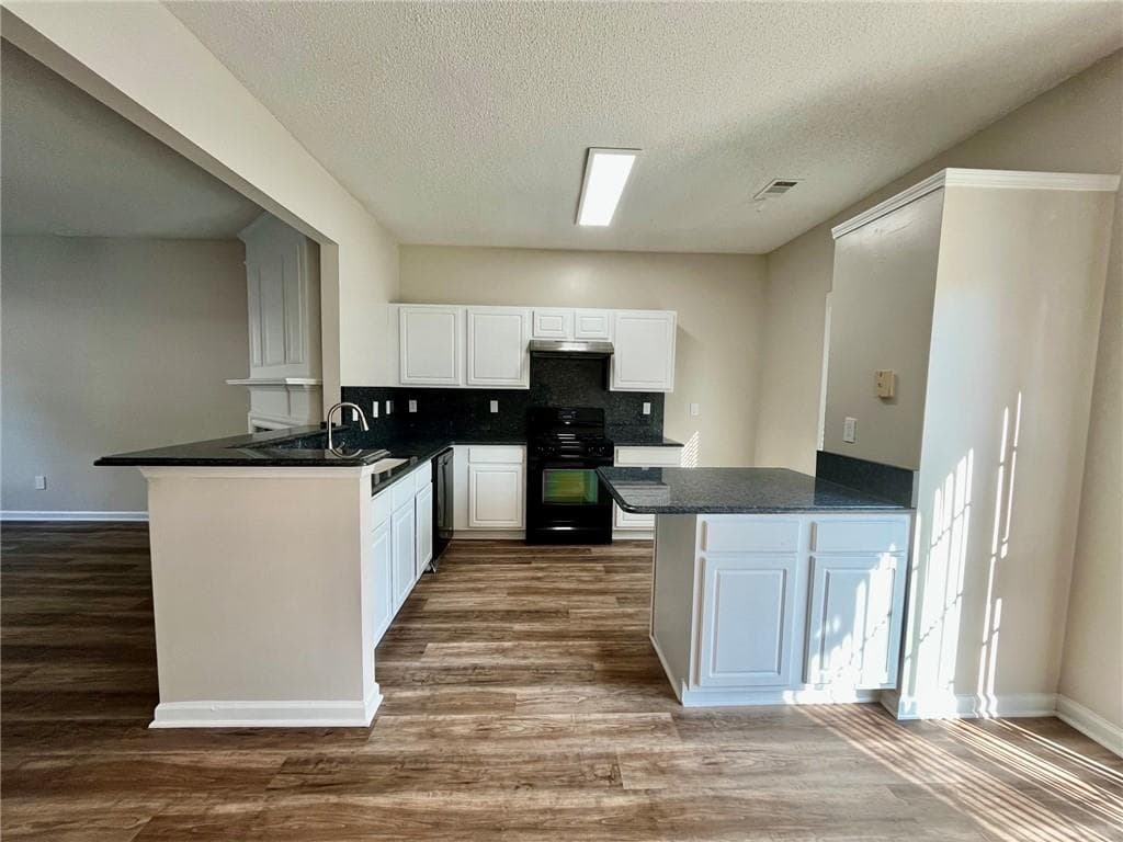 2 bedroom, 3 bathroom, 1,316 sq ft townhouse for sale at 4645 Valais Court 42, Alpharetta, GA 30022 — photo 8