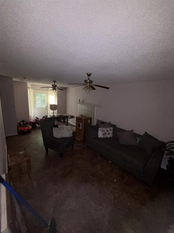 4 bedroom, 3 bathroom, 1,534 sq ft single family residence under contract at 268 Applejack Drive, Douglasville, GA 30134 — photo 4