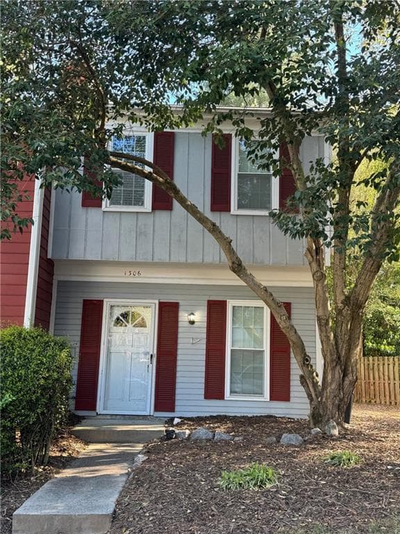 2 bedroom, 3 bathroom, 1,088 sq ft townhouse for rent at 1306 Wedgewood Court, Atlanta, GA 30350 for $2,000 a month
