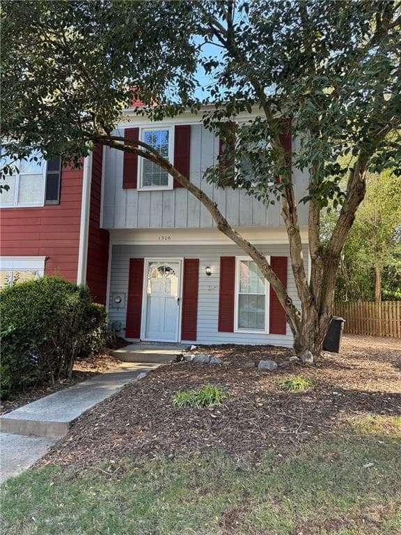 2 bedroom, 3 bathroom, 1,088 sq ft townhouse for rent at 1306 Wedgewood Court, Atlanta, GA 30350 for $2,000 a month — photo 2
