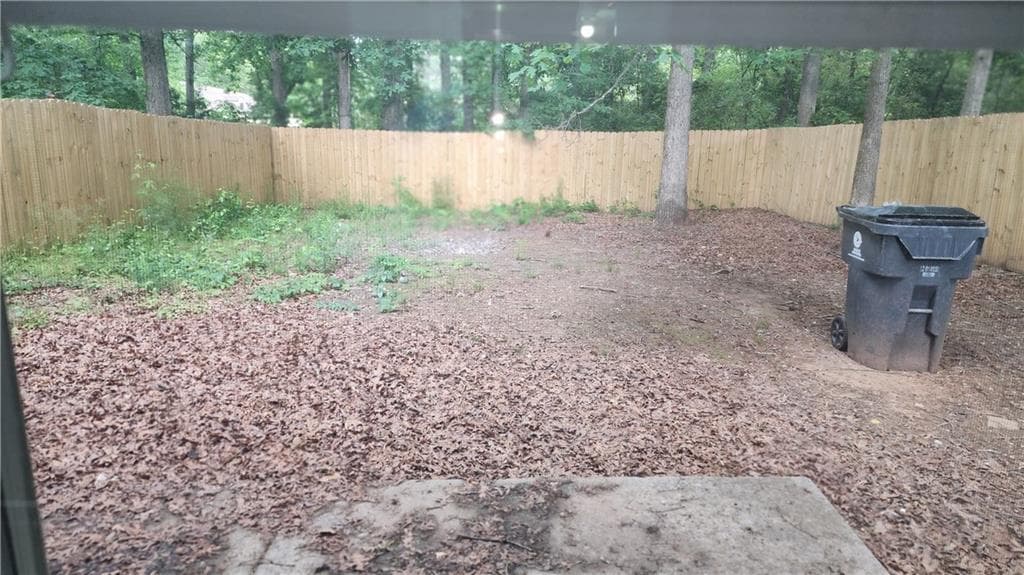 3 bedroom, 2 bathroom, 3,280 sq ft single family residence under contract at 2595 Golfview Terrace, Conyers, GA 30013 — photo 8