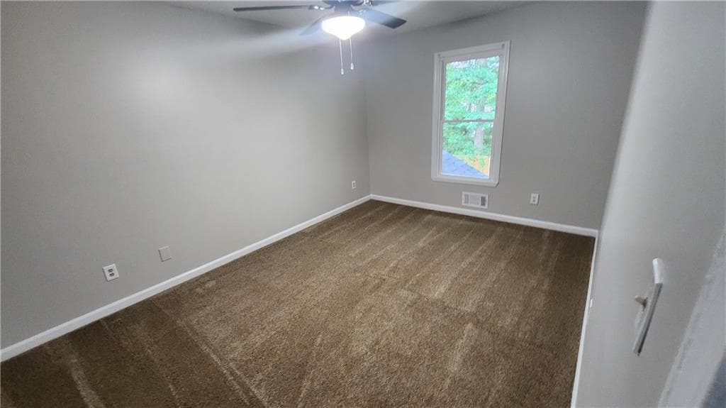 3 bedroom, 2 bathroom, 3,280 sq ft single family residence under contract at 2595 Golfview Terrace, Conyers, GA 30013 — photo 10