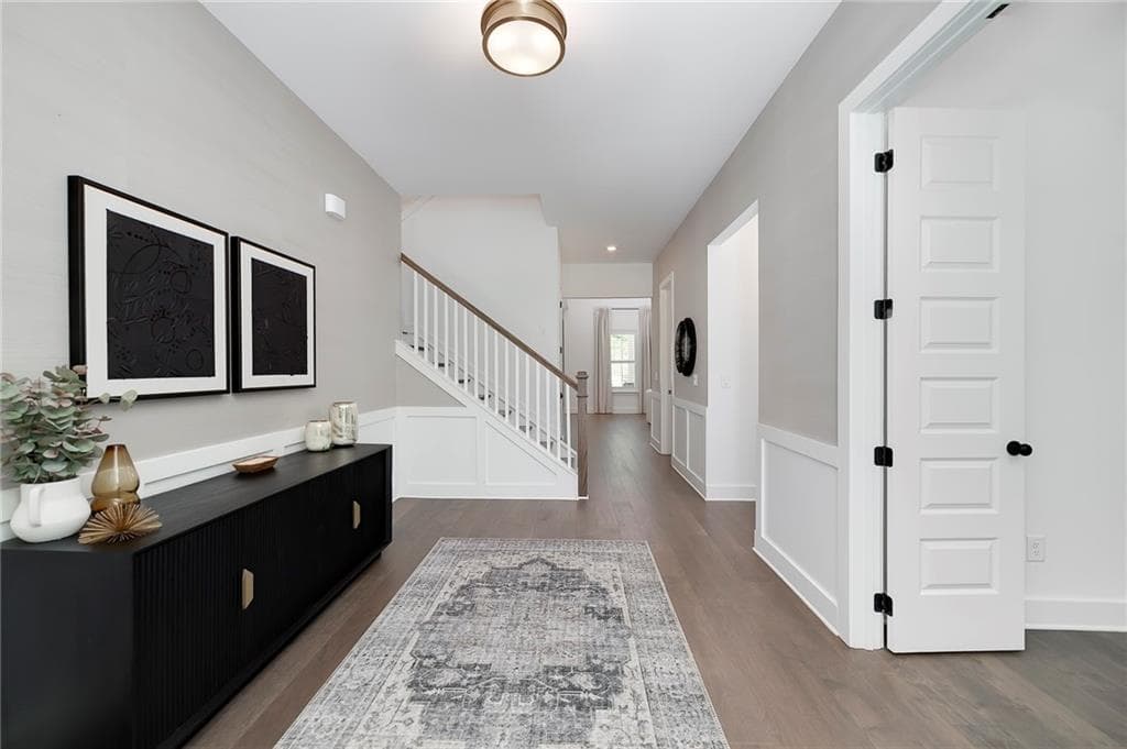 5 bedroom, 5 bathroom, 3,824 sq ft single family residence for sale at 6455 Maddux Path, Cumming, GA 30028 — photo 9