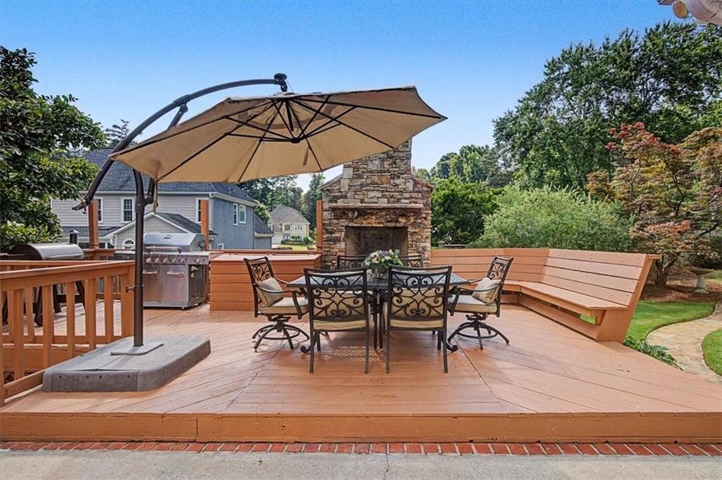 4 bedroom, 3 bathroom, 2,742 sq ft single family residence for sale at 743 Noble Oak Drive, Marietta, GA 30068 — photo 2
