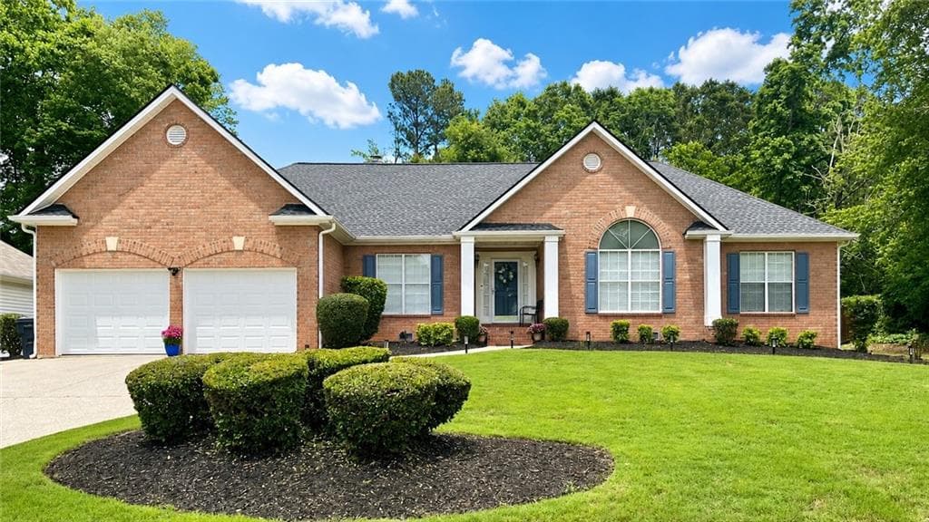 2 bedroom, 2 bathroom, 2,313 sq ft single family residence sold at 115 Heathdale Court, Fayetteville, GA 30214