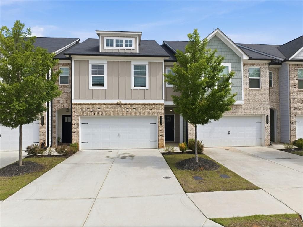 3 bedroom, 3 bathroom, 1,797 sq ft townhouse sold at 5596 Hislop Lane, Mableton, GA 30126